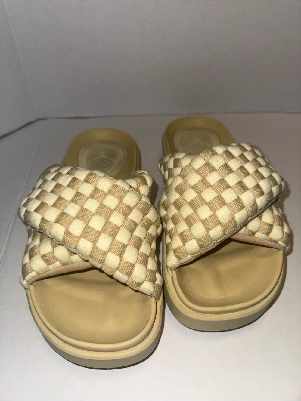 Air Jordan Sophia Slides Women’s 9 Team Gold Alabaster DO8863-701 Woven